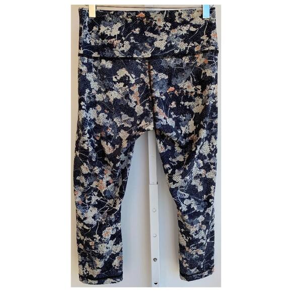 Lululemon Floral Wunder Under 21" Crop High Rise sz 8 - Picture 3 of 7